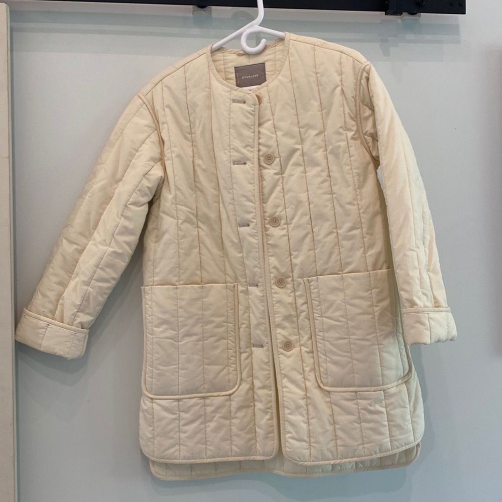 Everlane quilted cotton jacket in cream. Never worn. Size S